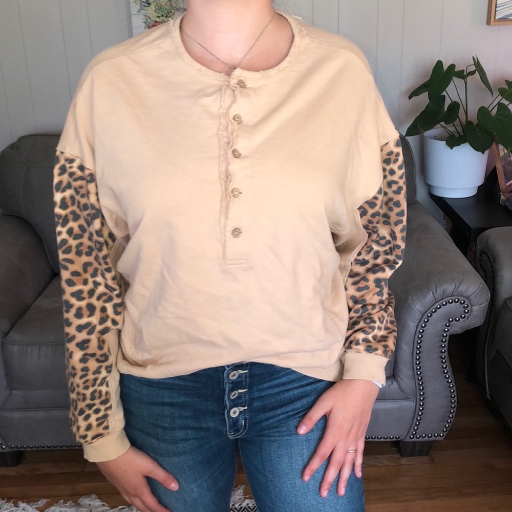 Cheetah pullover